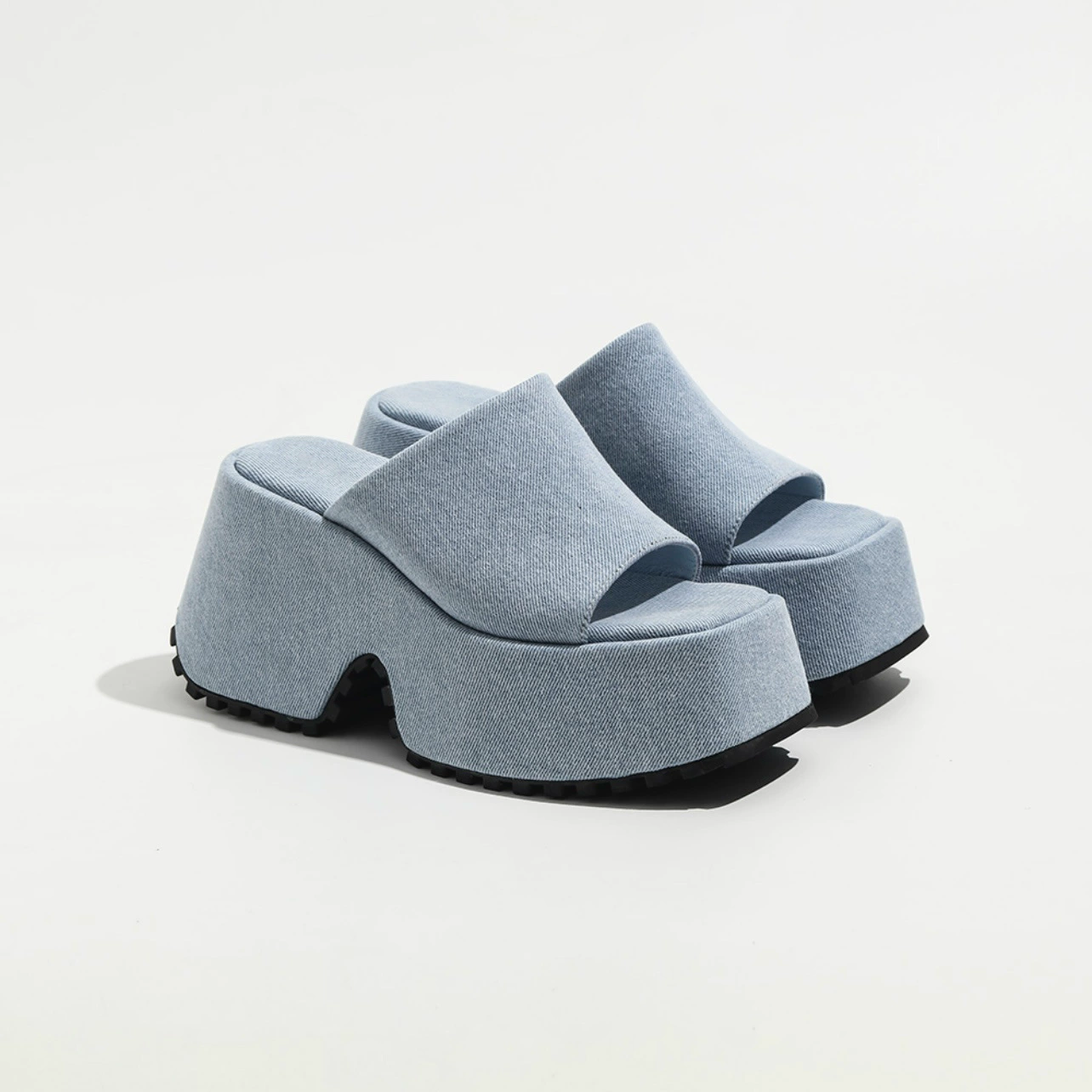 Summer New Platform Thick Sole Beach Sandals for Women 2025 Casual Outdoor Slides
