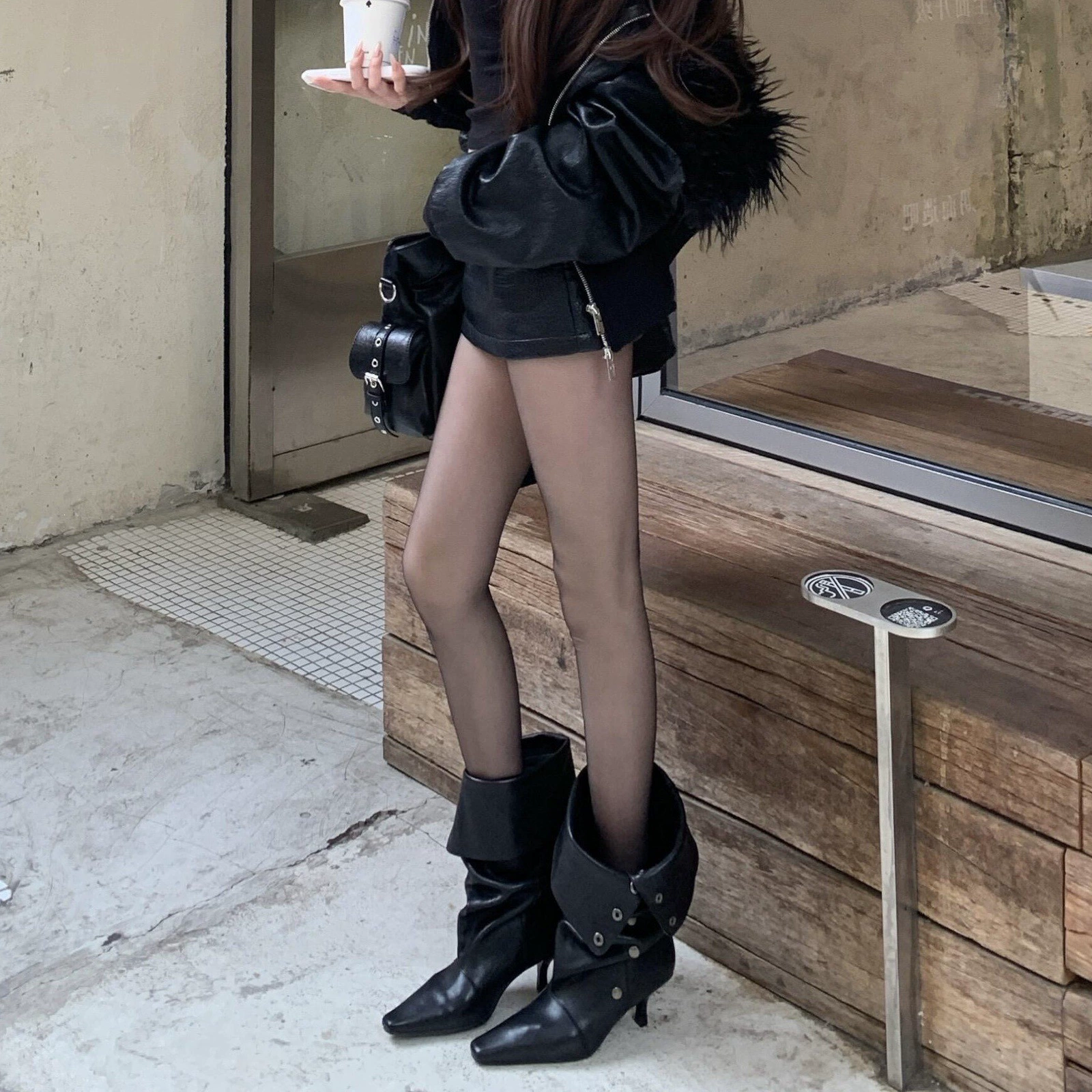 Bottes hauteur genou stiletto noires pour femme, design pliables deux façons