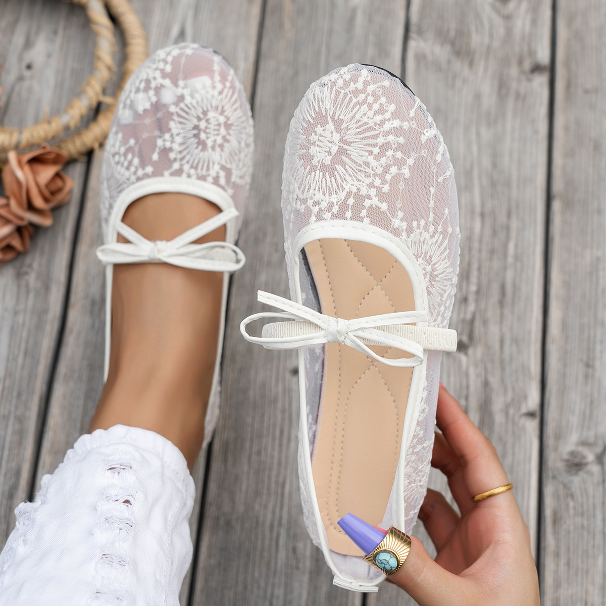 Women's Lace Bow Round-Toe Flats · YANYAN China shoe factory