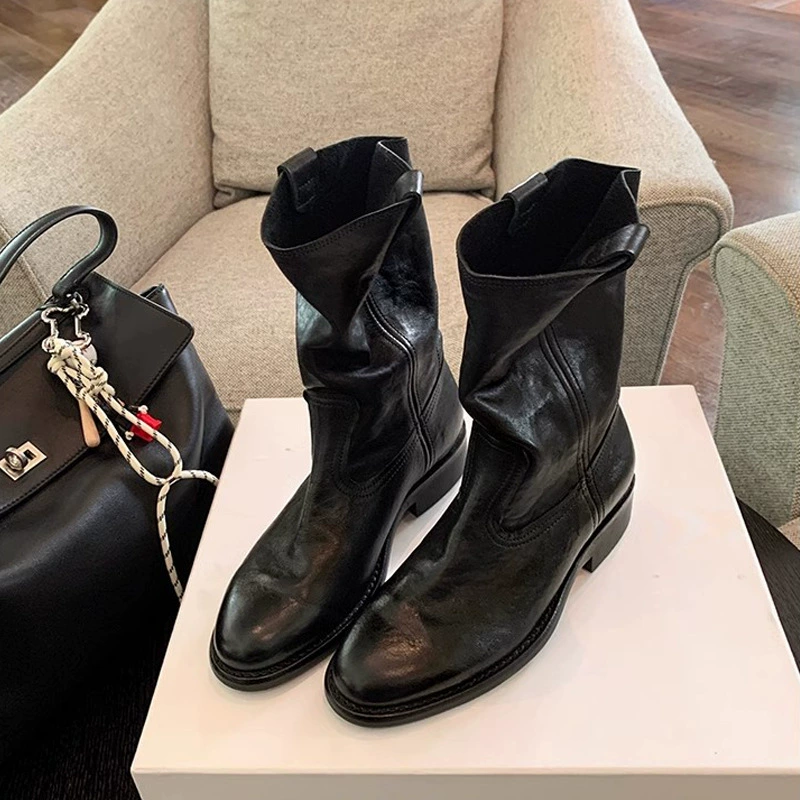 Botas Western de Salto Bloco com Bico Fino e Recorte em V, Estilo Britânico para Mulheres
