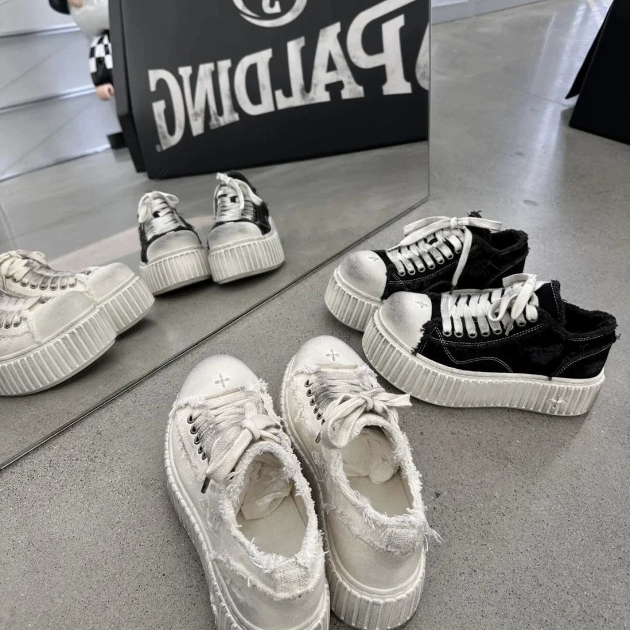 Damen Sommer Dirty Shoes mit Kreuzmuster, Plateau-Canvas-Schnürsneaker 2025