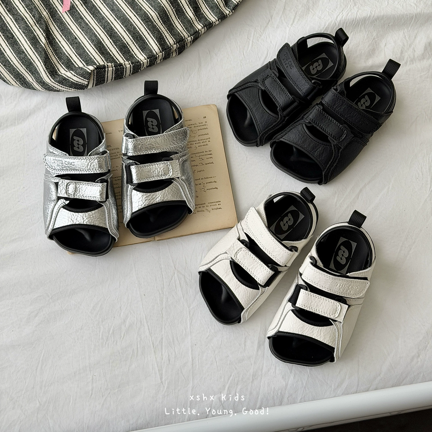 XSHX Kinder japanische Cool-Sandalen mit weicher Sohle, rutschfestem Gummi, breiter Zehenbox für den Sommer · MOHE China shoe factory