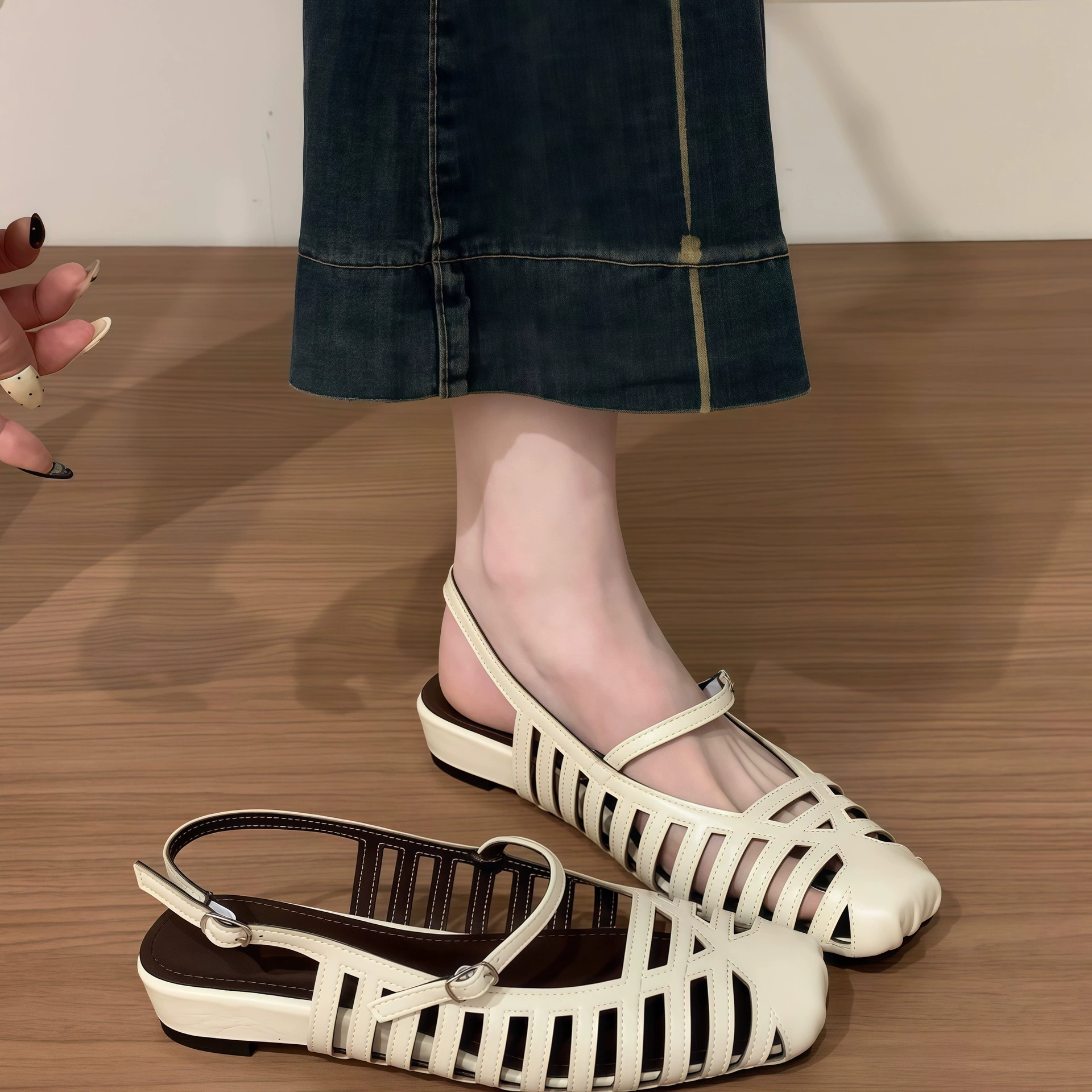 Sandales compensées ajourées bout fermé pour femme, été 2026 chaussures habillées respirantes