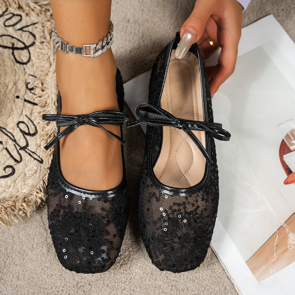 Women's Lace Mesh Flat Shoes · YANYAN China shoe factory