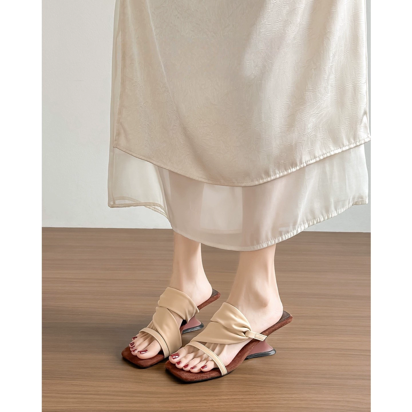 Chuyuji Keilsandalen Damen Sommer 2026 Neu Hochwertig Offene Zehe Zwei-Wege High Heel Sandalen · MOHE China shoe factory