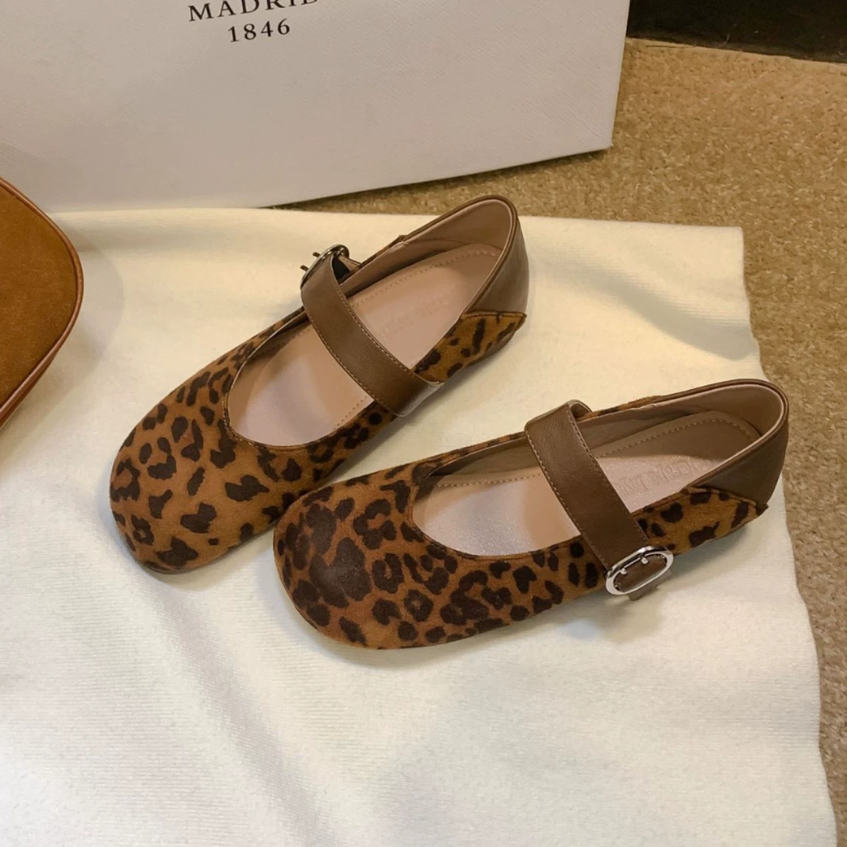 Vintage Leopard Print Mary Jane Shoes for Women, Autumn New French Shallow Flats Strap Flat Ballet Shoes
