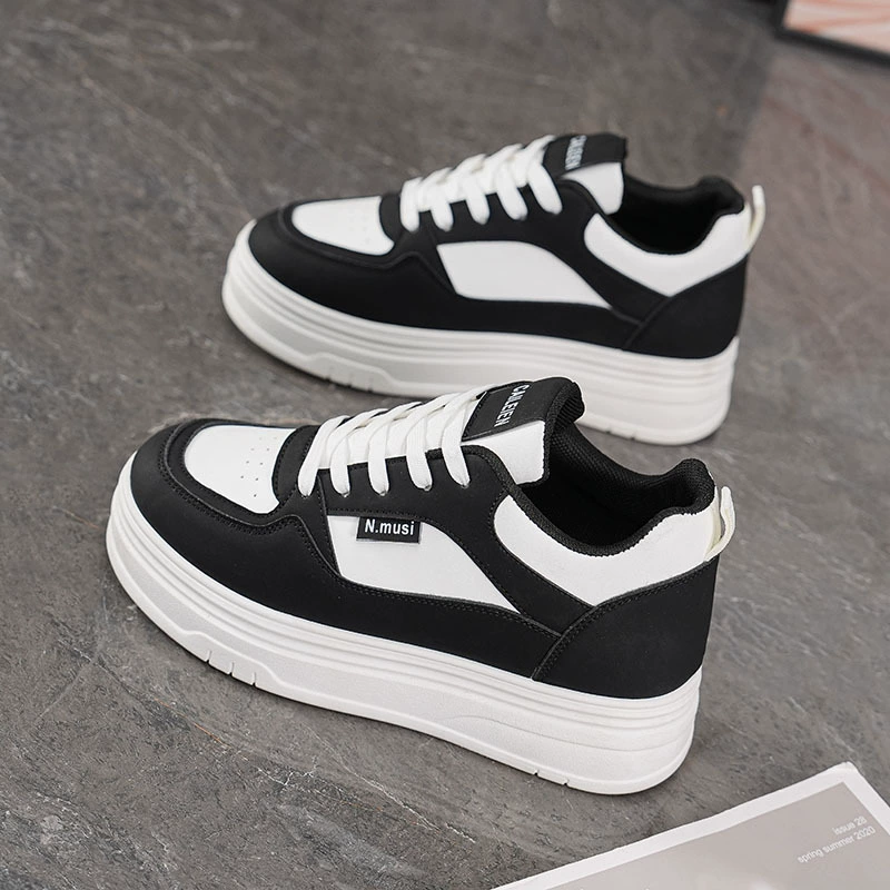 Herbstliche atmungsaktive weiße Schuhe für Damen, Koreanisch, dicke Sohle, Höhenzunahme, Sport-Casual-Plattform-Dad-Schuhe