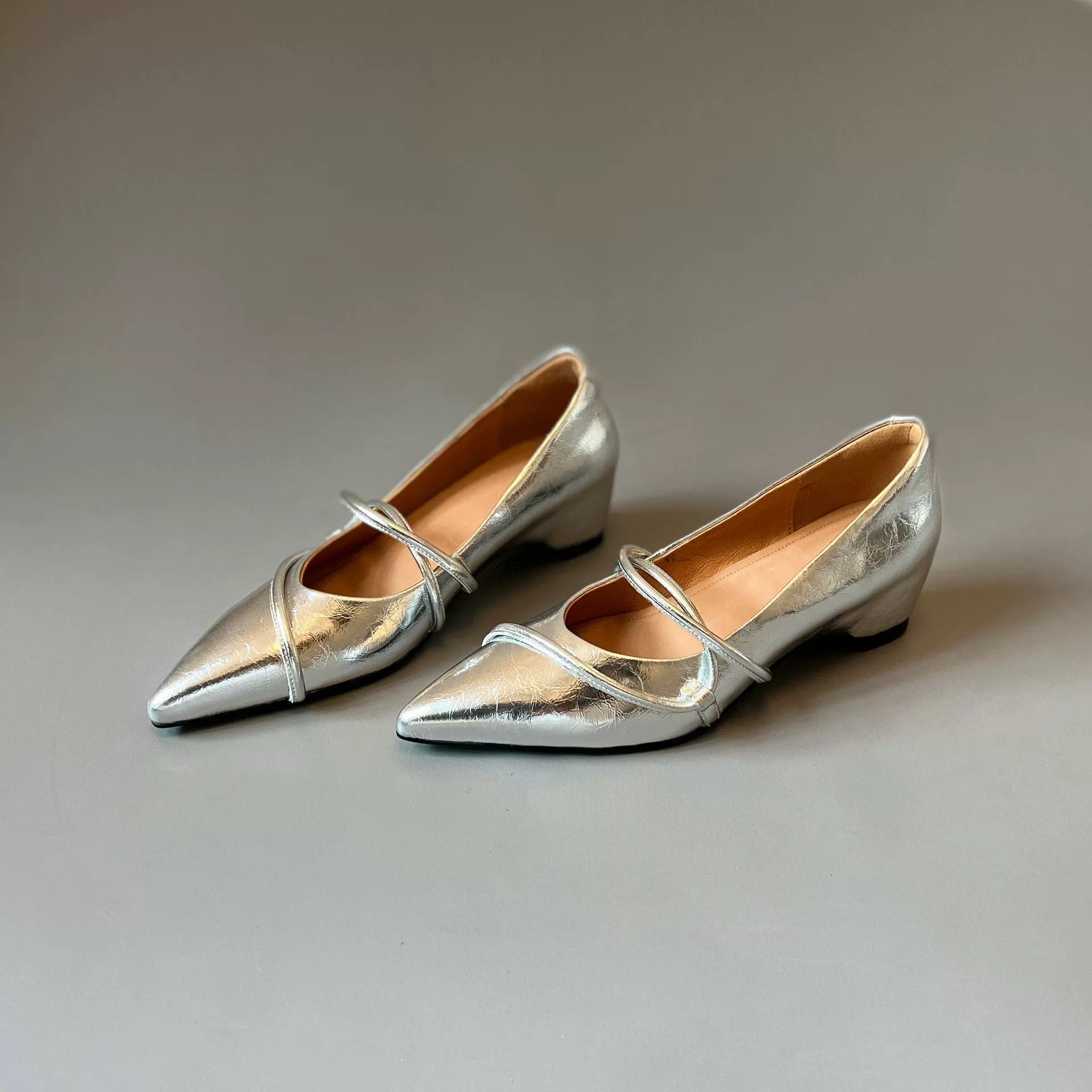 Mocassins à bout pointu femme, talon 5 cm, brides croisées, compensé, bureau