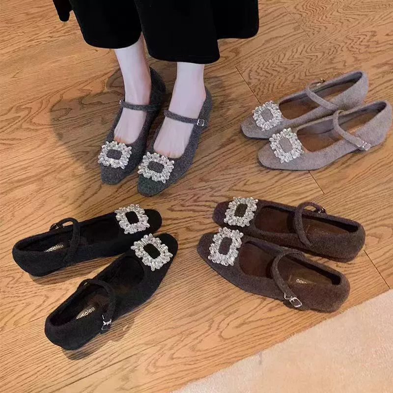 Pantoufles en fourrure françaises, bride à strass, bout carré, talon bloc Mary Jane