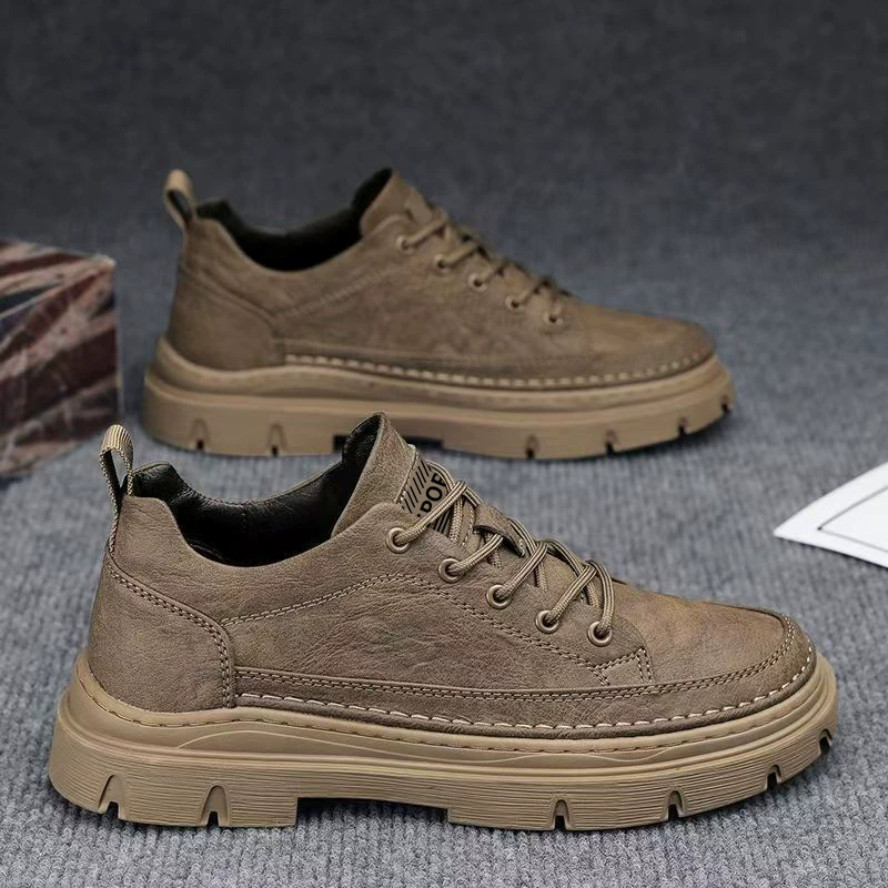 Zapatos de cuero casuales nuevos de invierno 2026 para hombre, botas Martin de caña baja antideslizantes suela suave para estudiante trabajo · MOHE China shoe factory