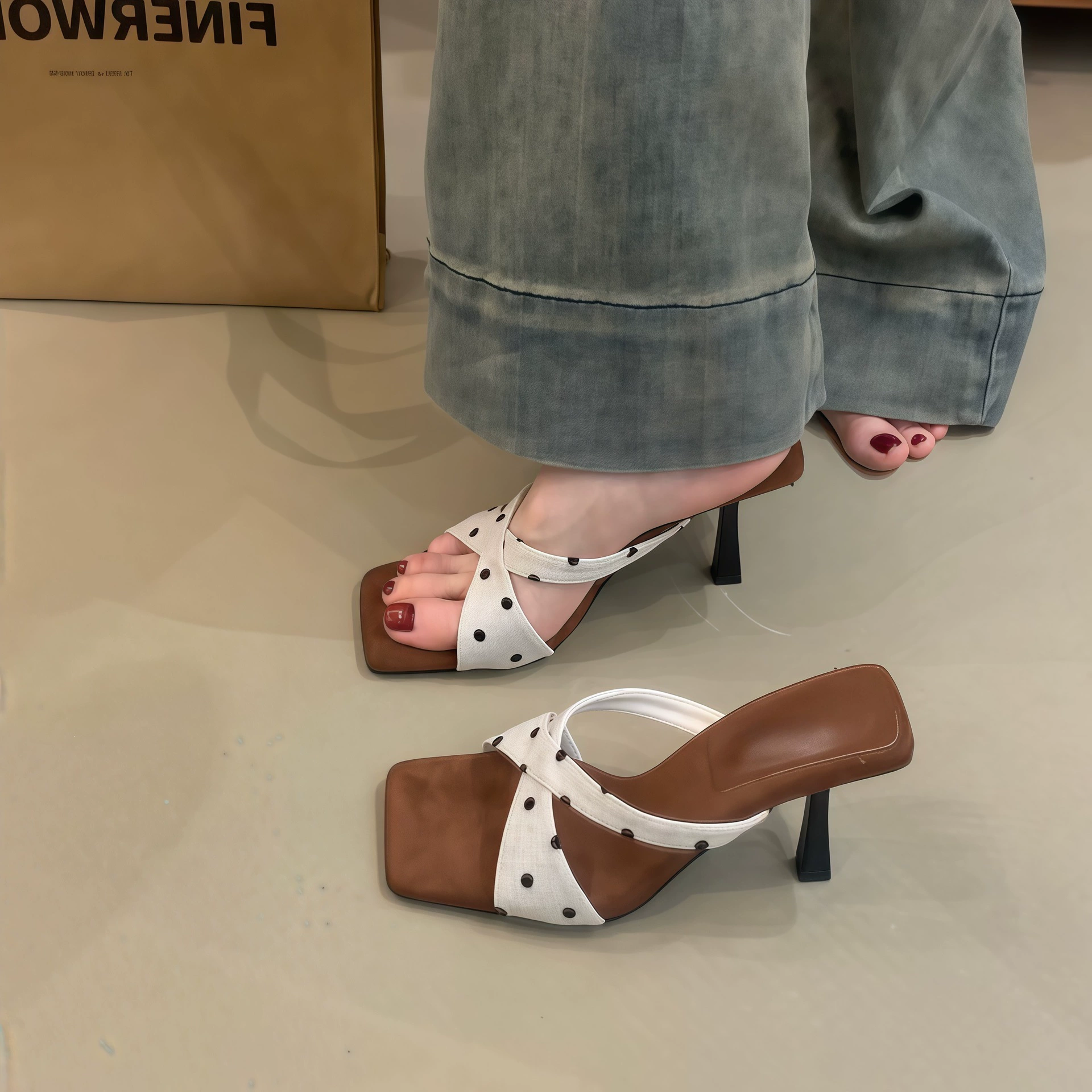 Chuyuji Designer High Heels für Damen 2026 Sommer Korean Retro Polka Dot offene Zehen · MOHE China shoe factory