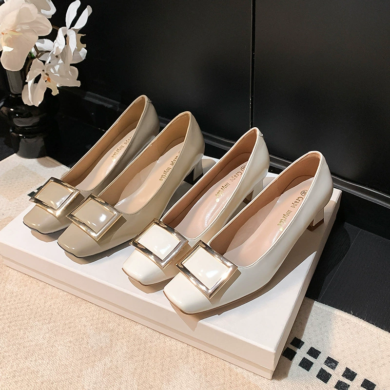Neue frühlingshafte eckige Zehenpartie, Chunky-Heel-Pumps für Damen, schlankmachende Schnallen-Büroschuhe