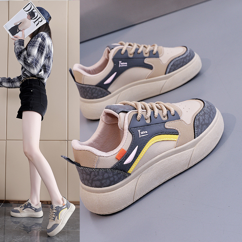 Women's Soft Sole Leather Skate Shoes · YANYAN China shoe factory