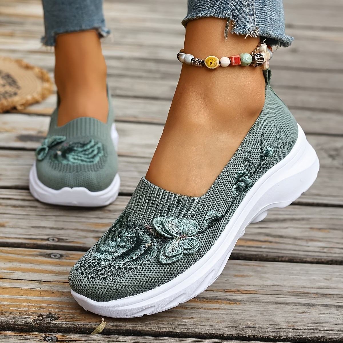 Women's Old Beijing Slip-On Shoes · YANYAN China shoe factory