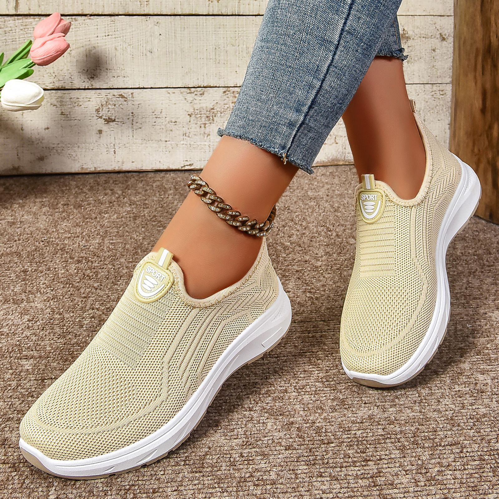 Women's Breathable Slip-On Casual Shoes · YANYAN China shoe factory