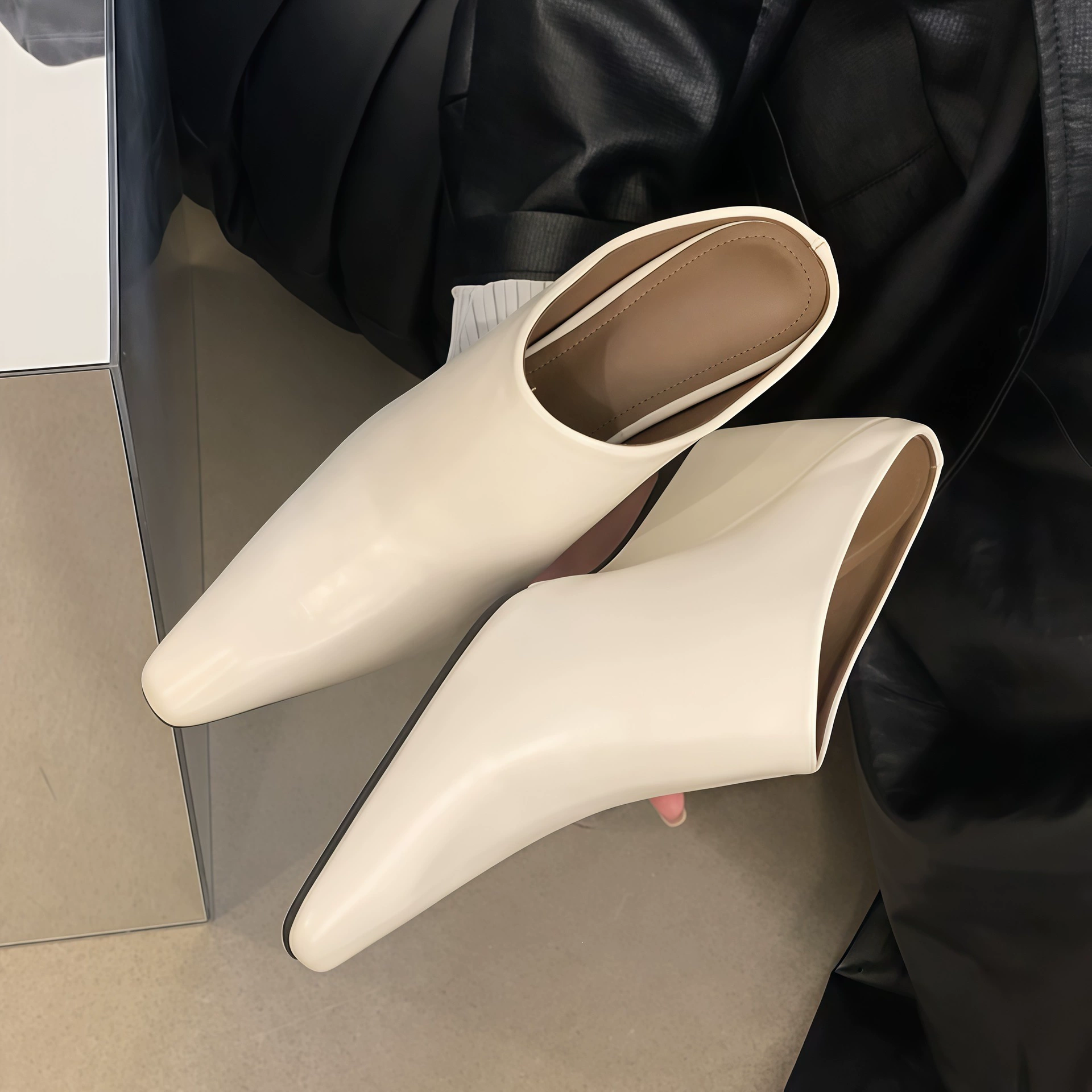 Mules de mujer con tacón cuña, slip-on, suela suave y cómoda, aumento de altura, zapatos de trabajo · MOHE China shoe factory