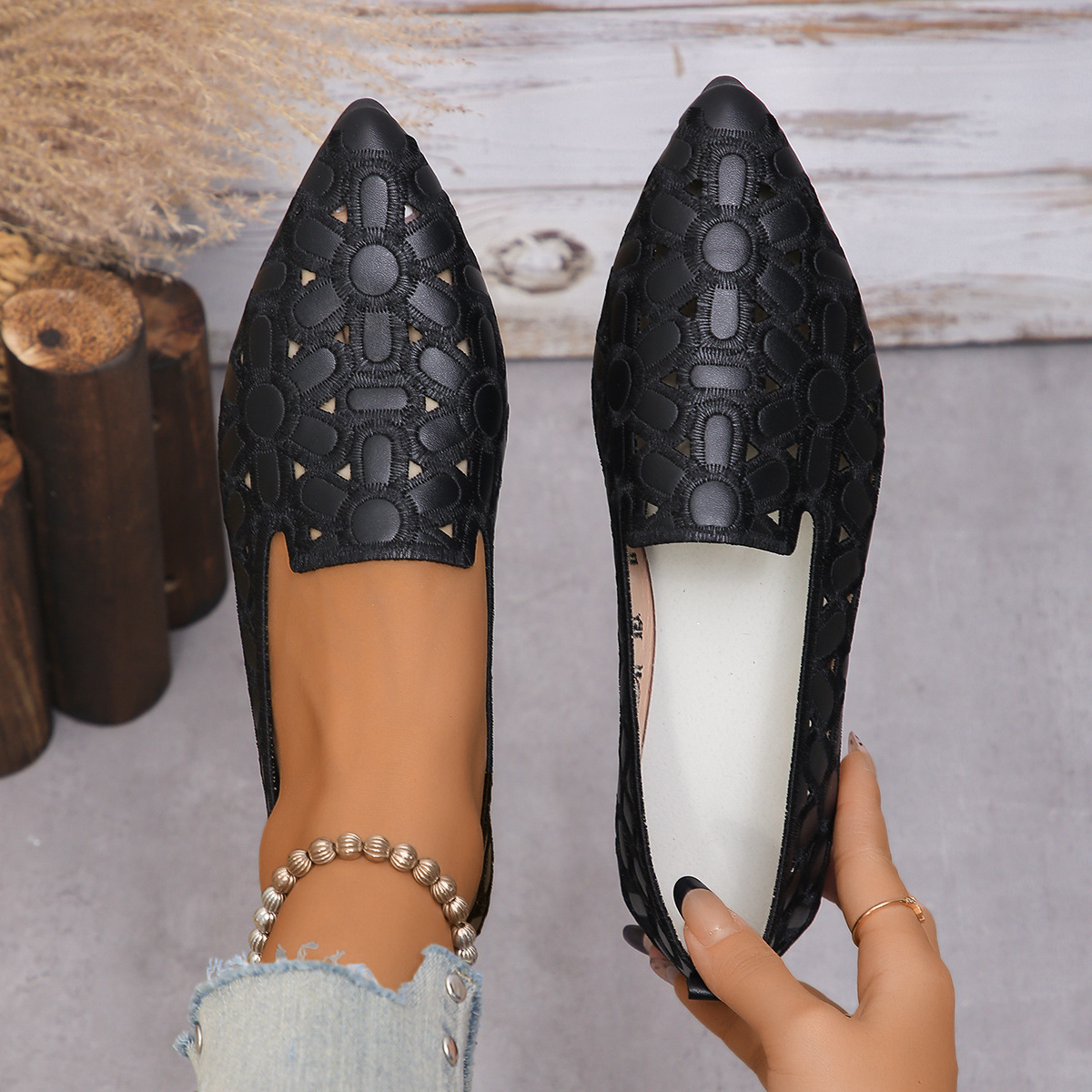 Women's Pointed Toe Slip-On Flats · YANYAN China shoe factory