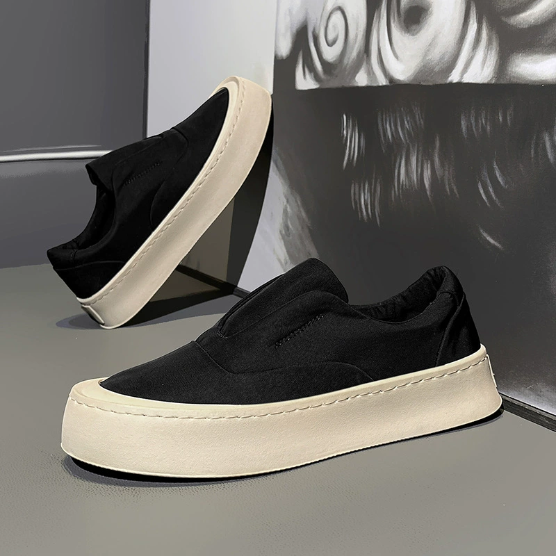 2026 Winter Canvas Men's Anti-Slip Thick Sole Breathable Lightweight Slip-On Skate Shoes