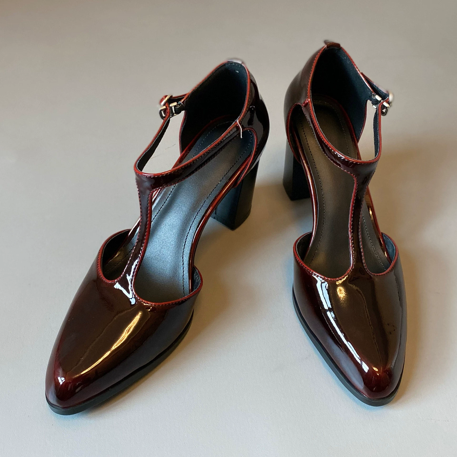 Zapatos Mary Jane de verano retro franceses con correa en T, punta puntiaguda tacón grueso