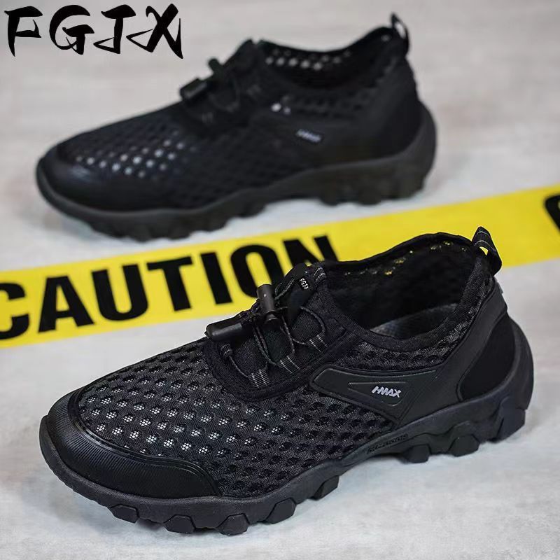 Men's Breathable Mesh Water Shoes · YANYAN China shoe factory
