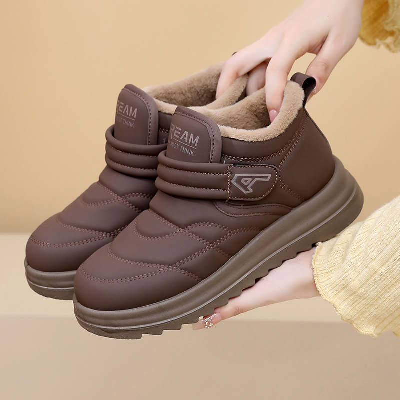 Women's Winter Fleece Lined Velcro Shoes · YANYAN China shoe factory