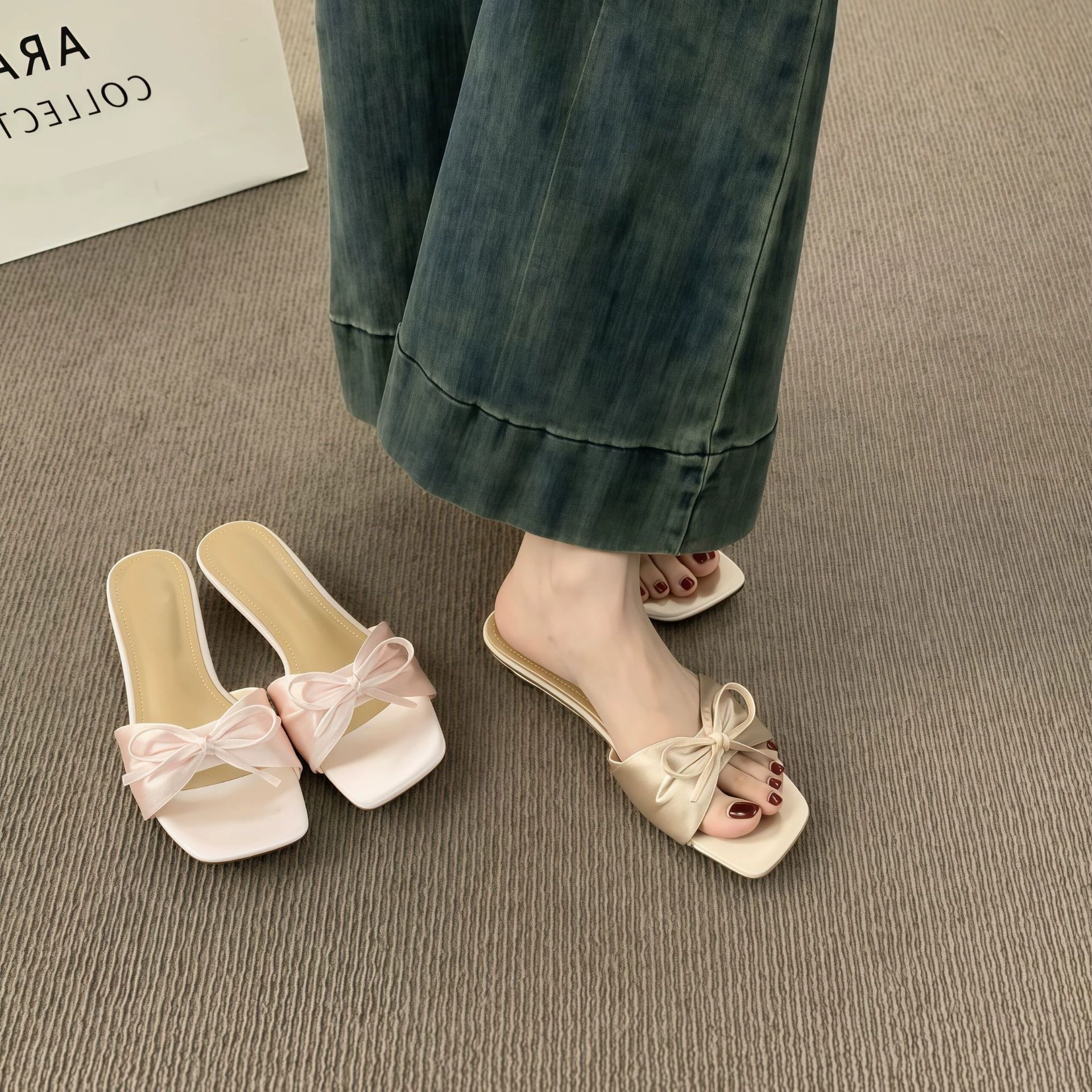 Sandálias Chinelo de Cetim Doce com Laço e Bico Aberto para Mulheres, Salto Macio Primavera/Verão 2026