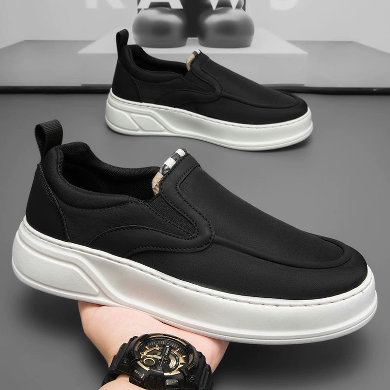 2026 Spring Men's Slip-on Breathable Thick Sole Casual Canvas Shoes Lightweight