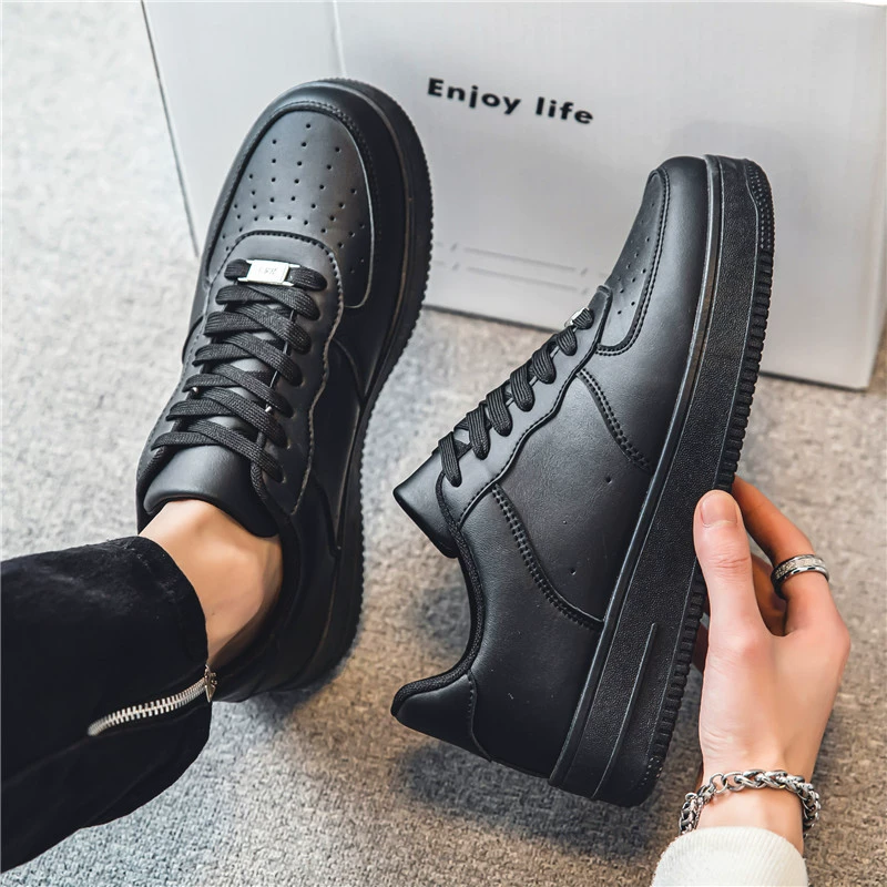 2026 Spring Men's New Breathable Air Force White Board Shoes Classic Casual Student Sports Trendy Shoes