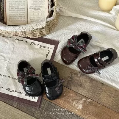 XSHX British Plaid Girls Mary Jane Anti-Slip Wide Toe Hook & Loop Stable Heel Retro · YANYAN China shoe factory