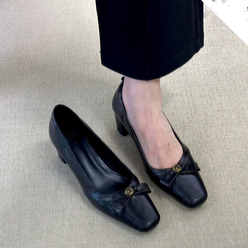 Women's Retro Soft Leather Chunky Heel Pumps, Camellia Print Office Shoes for Spring