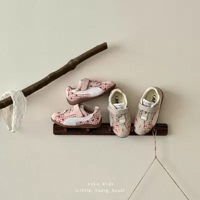 XSHX Girls Breathable Checkered Racing Sole Anti-Slip Shoes for All Seasons · YANYAN China shoe factory