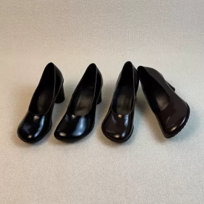 Women's 7cm French Patent Round Toe Pumps, Chunky Heel Slip-On Shoes for Spring 2026 · YANYAN China shoe factory