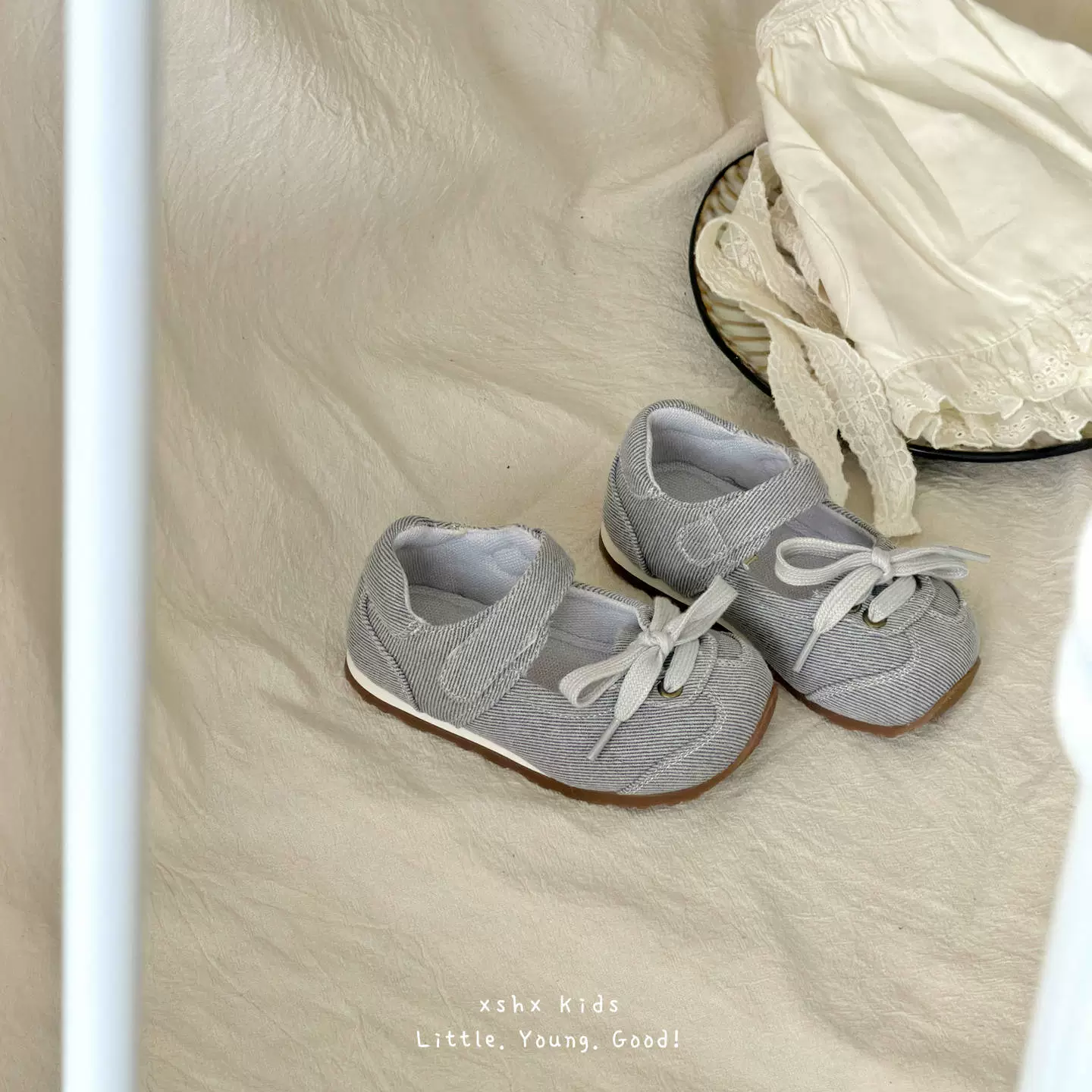 XSHX Zapatos de Rayas sin Cordones para Niñas, con Puntera y Suela de Goma Antideslizante para Todas las Estaciones