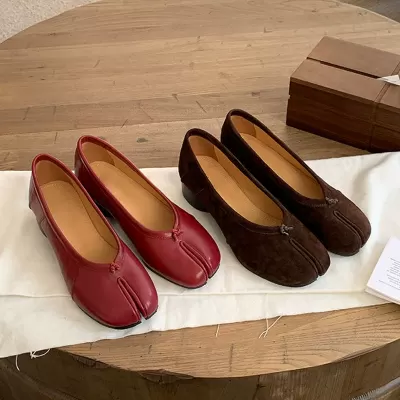 2026 Summer New Women's 4cm Height Increase Pleated Ballet Split-Toe Shoes