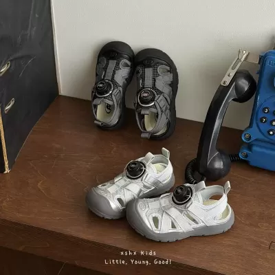 XSHX Kids Outdoor Sandals with Rotation Buckle Toe Cap Anti-Slip Rubber Sole · YANYAN China shoe factory