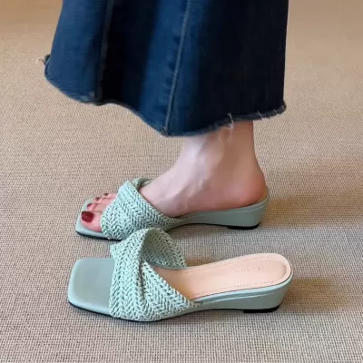 Summer Women's Woven Square Toe Slippers Wedge Heel Beach Sandals · YANYAN China shoe factory