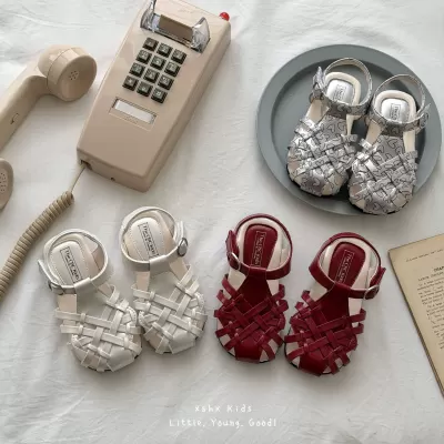 XSHX Retro Roman Children's Woven Hollow Magic Strap Anti-Slip Rubber Soft Sole Wide Toe Girls Spring Summer · YANYAN China shoe factory