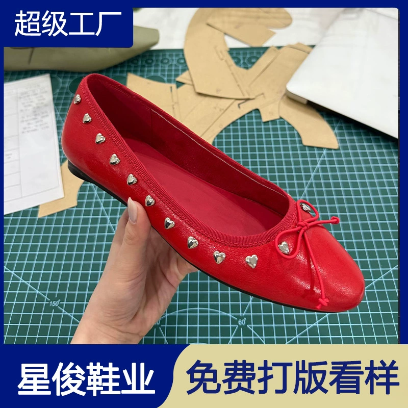 Sapatilhas Bailarina Femininos Franceses com Laço e Coração de Strass 2026 Slip On Rasos