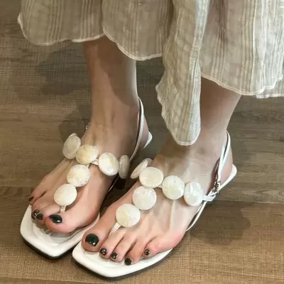Women's French Vacation Gem Toe Ring Roman Sandals Low Heel Square Toe Beach Flip Flops