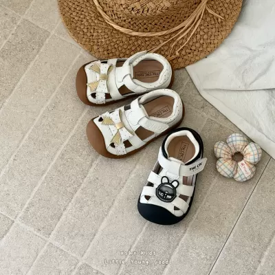 XSHX Sandalias funcionales de cuero genuino blanco resistente a manchas para niños, con puntera, antigolpes, tacón estable, antideslizantes, primavera-verano · YANYAN China shoe factory