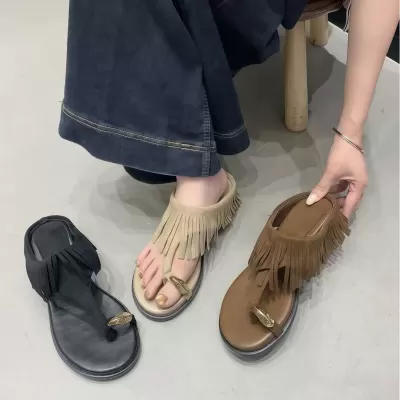 Chuyuji Bohemian Tassel Toe Post Thick Sole Flip Flops Women Summer 2026 Wedge Mid Heel · YANYAN China shoe factory