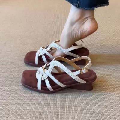 Chuyuji Cloud-Like Unique Retro Square Toe Woven Cross Strap Back Strap Open Toe Wedge Roman Sandals · YANYAN China shoe factory