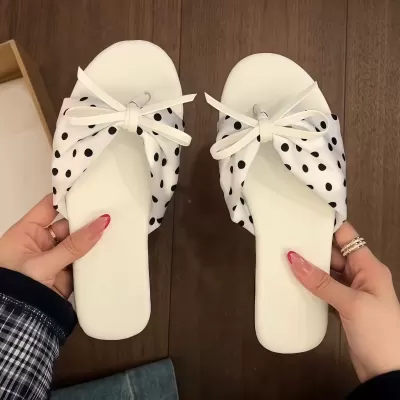 Chuyuji Women's French Polka Dot Bow Thong Sandals 2026 Summer Flat Beach Slippers · YANYAN China shoe factory