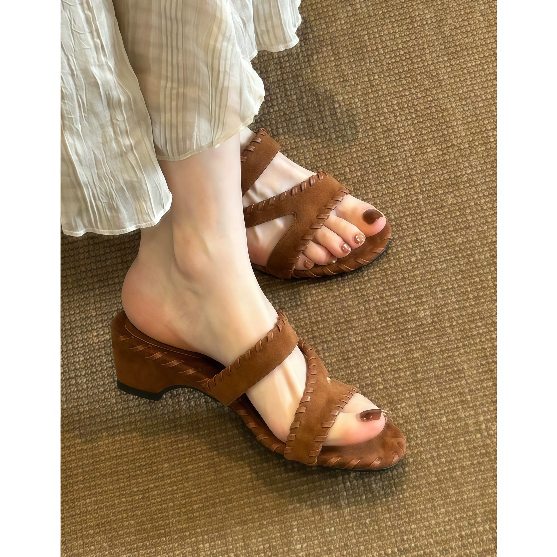 Chuyuji Damen Französische Blockabsatz Peep Toe Einband Sandalen 2026 Urlaub