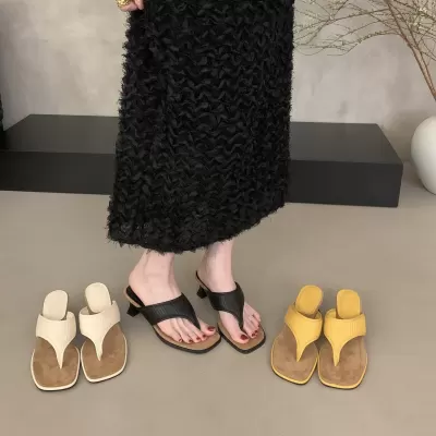 Women's French Retro Woven Toe Post Sandals 2026 New Summer Vacation Style