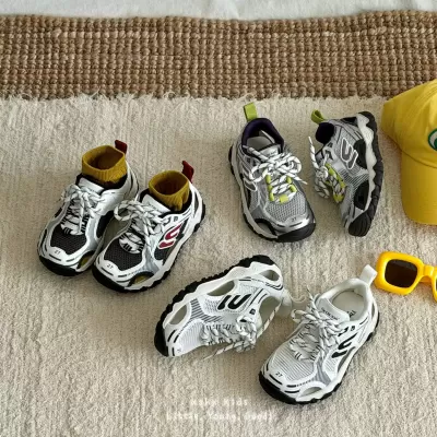 XSHX Sports Sandals Retro Casual Hollow Mesh Breathable Spring Summer Boys Girls Anti-Slip Rubber Soft Sole Magic Strap
