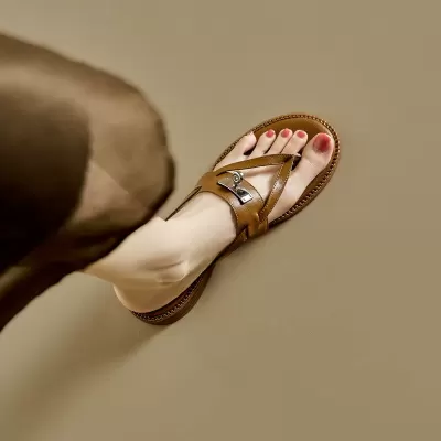Toe Ring Flip Flop Sandals Women Summer Fashion Flat Beach 2026 New Vintage · YANYAN China shoe factory