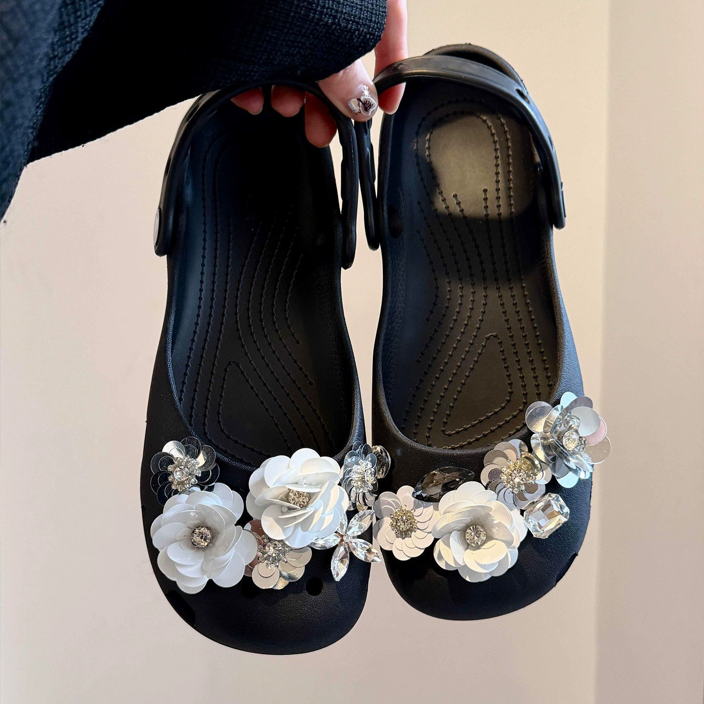 Chuyuji Croc Charms Compatível DIY Decorações de Sapatos Preto Brilho Cristal