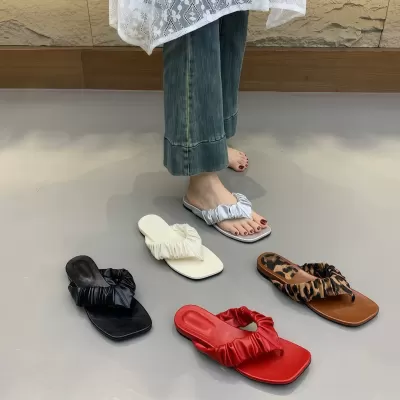 Chuyuji Thick Sole Flip Flops for Women Summer 2026 Toe Ring Pleated Comfort Beach · YANYAN China shoe factory