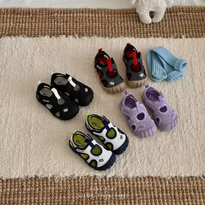 XSHX Kids Anti-Slip Toe Protection Sandals for Boys Girls Breathable Mesh Spring Summer · YANYAN China shoe factory